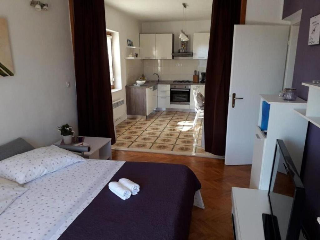Zdjęcie z galerii obiektu Apartments Dioniza w mieście Jelsa