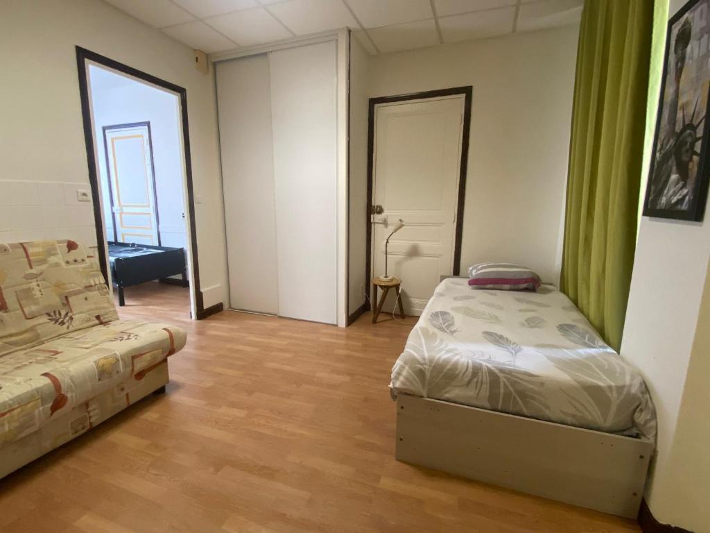Postel nebo postele na pokoji v ubytování Appartement pour 2 à 3 personnes