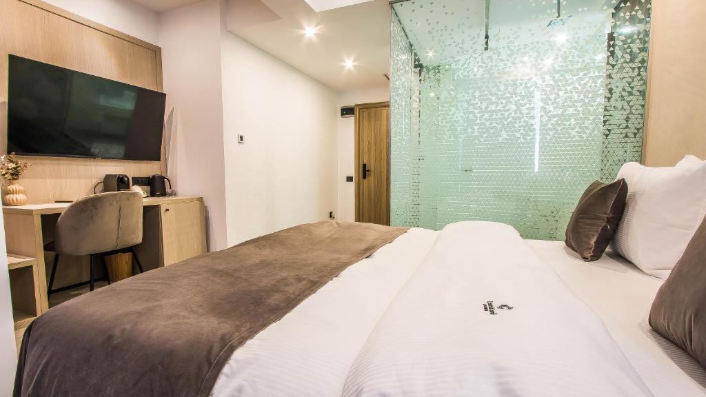 Central Carol 1 - Resim 15