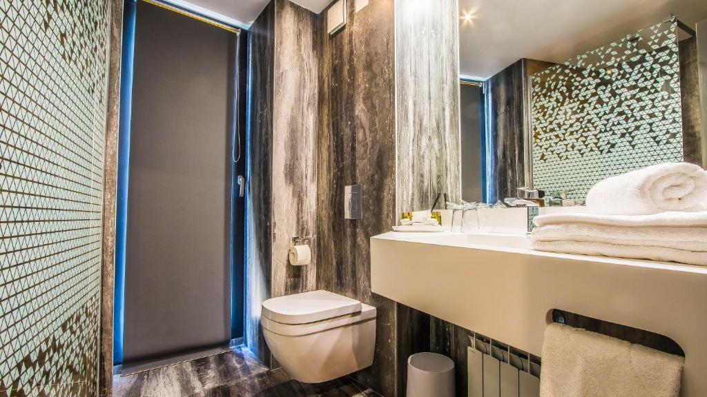 Central Carol 1 - Resim 3