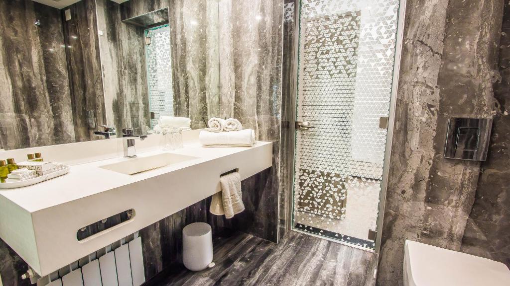 Central Carol 1 - Resim 23