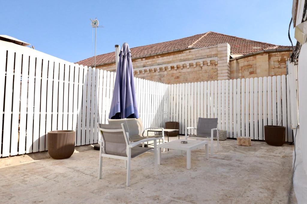 Patio nebo venkovní prostory v ubytování Petrakis Inn