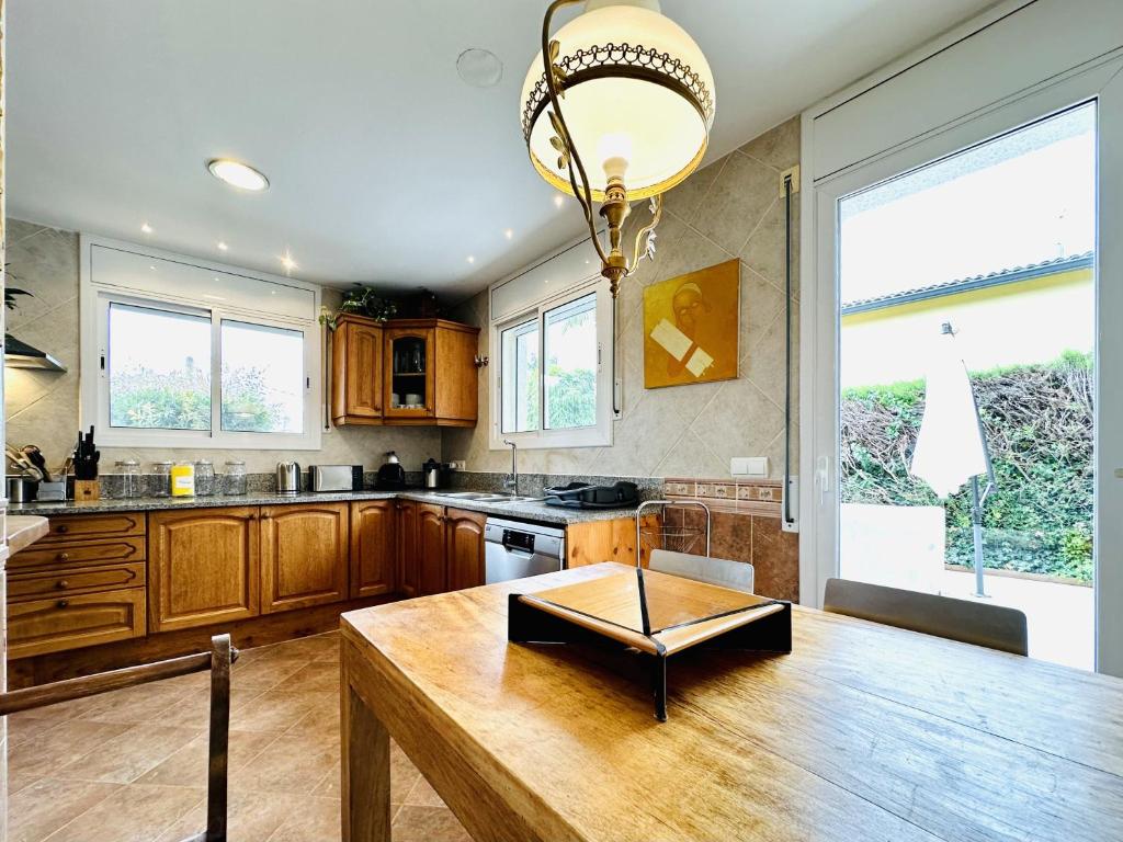 A kitchen or kitchenette at Aitana CostaBravaSi