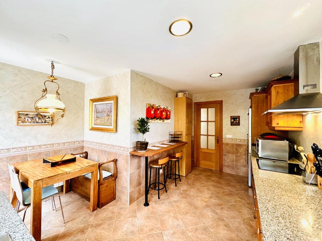 A kitchen or kitchenette at Aitana CostaBravaSi