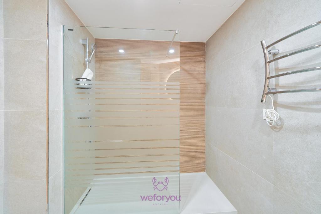 Kúpeľňa v ubytovaní weforyou Isla de Poniente 2 Bedrooms and Parking