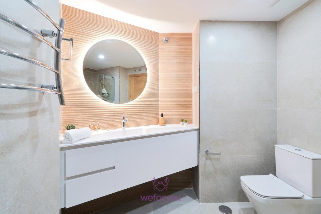 Kúpeľňa v ubytovaní weforyou Isla de Poniente 2 Bedrooms and Parking
