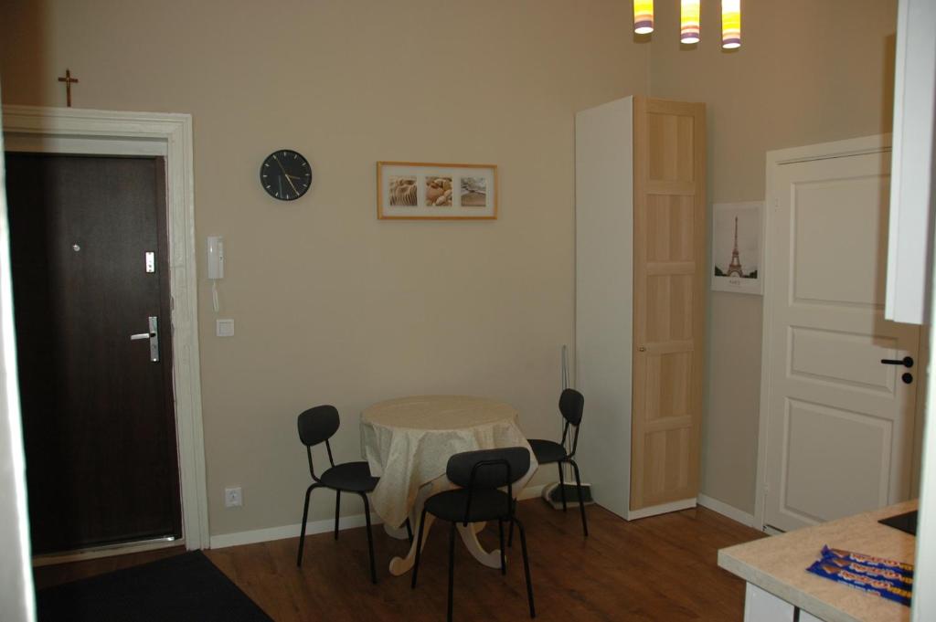 Blu Apartament - One-Bedroom Family Apartment