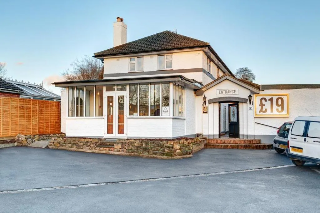 The Commodore Hotel, Ashfield, United Kingdom