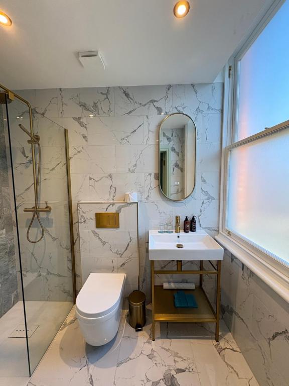 Ellen Kensington - Resim 37