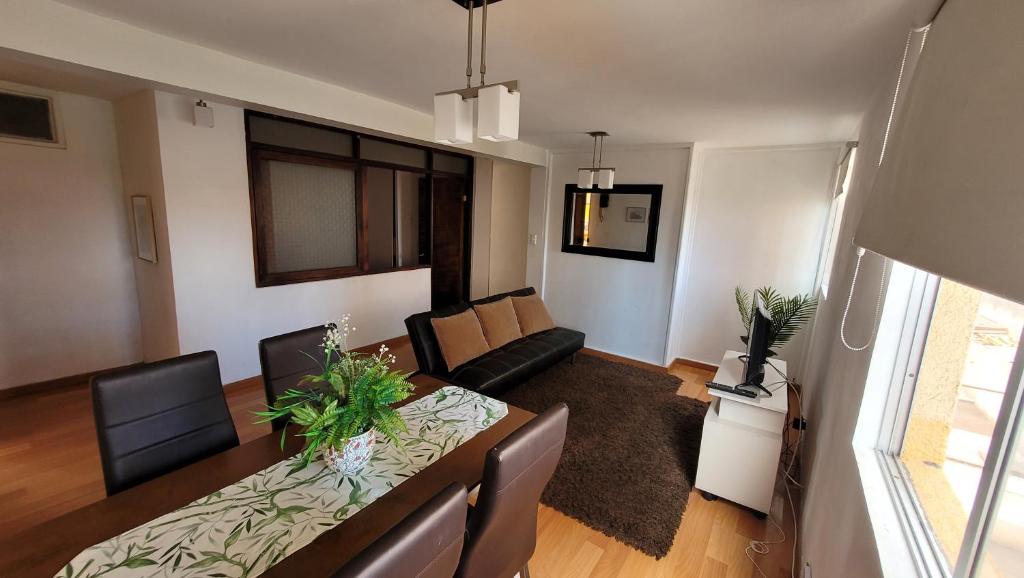 Posezení v ubytování departamento completo cercano al jumbo