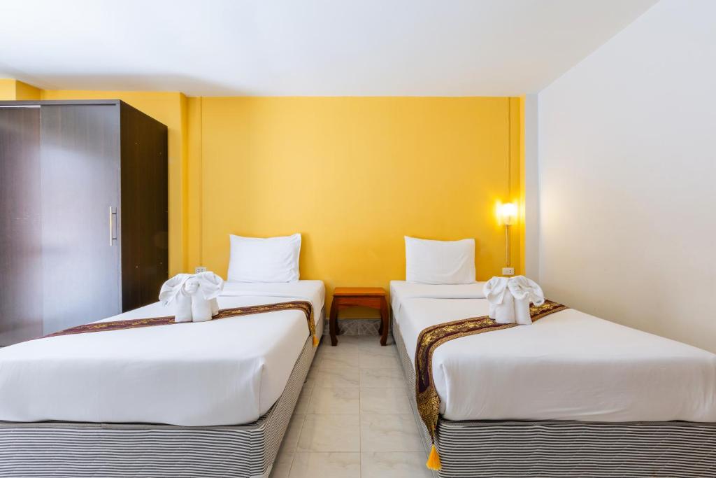 
Deluxe Twin Room with Balcony
