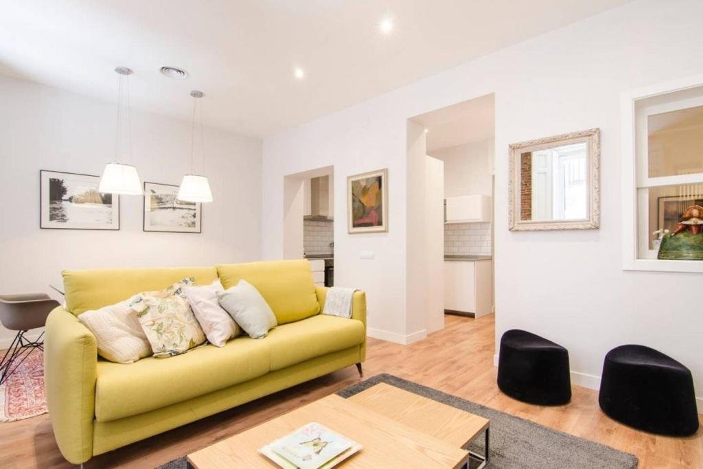 Posezení v ubytování Renovated and Modern- 3Bd 2Bth- Anton Martin