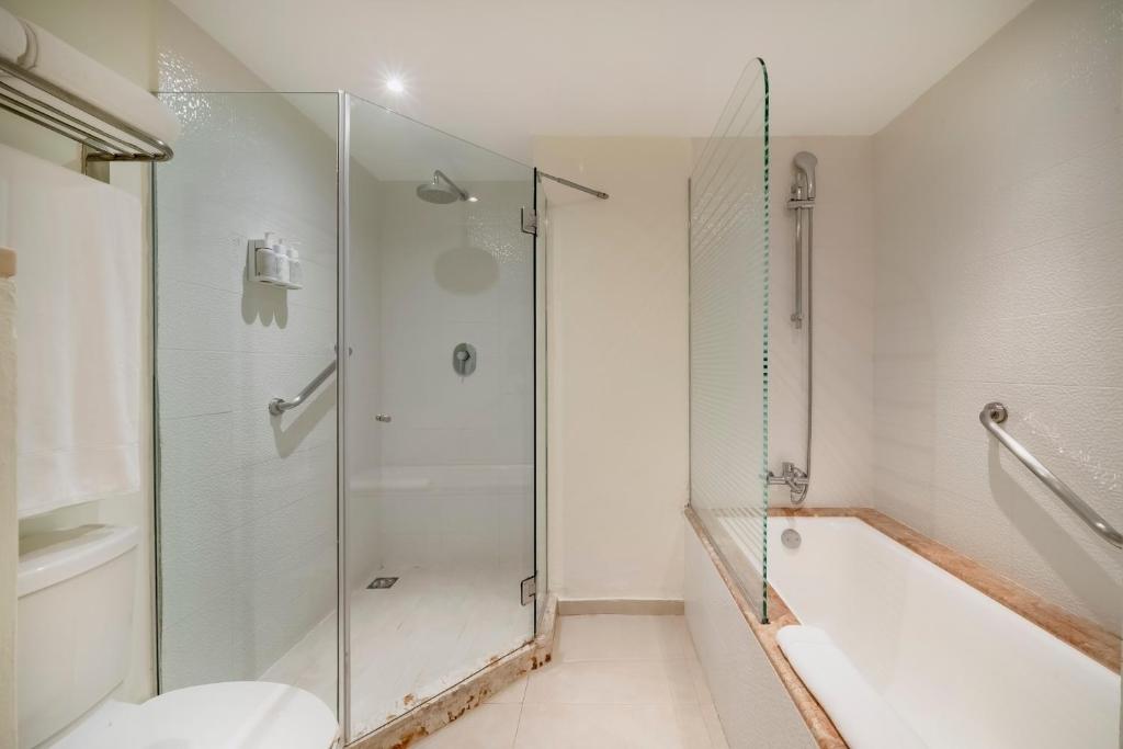 Un baño de Iberostar Selection Cancun - All Inclusive