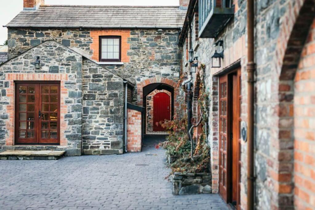 Mynd úr myndasafni af Cosy Rustic Cottages for Large Groups í Boardmills