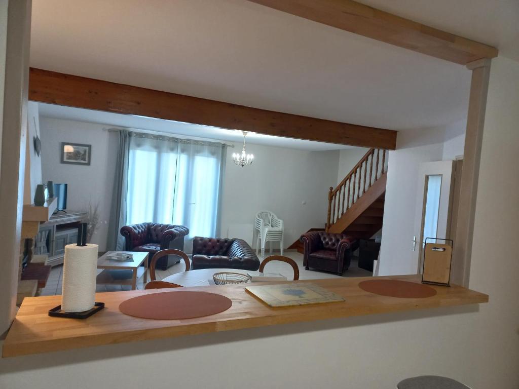 Posedenie v ubytovaní Gîte des bords de l Eure 4 chambres 2 SDB et parking