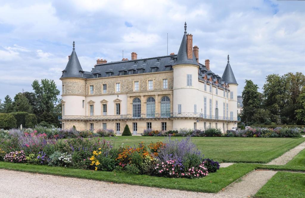 Vonkajšia záhrada v ubytovaní Gîte des bords de l Eure 4 chambres 2 SDB et parking