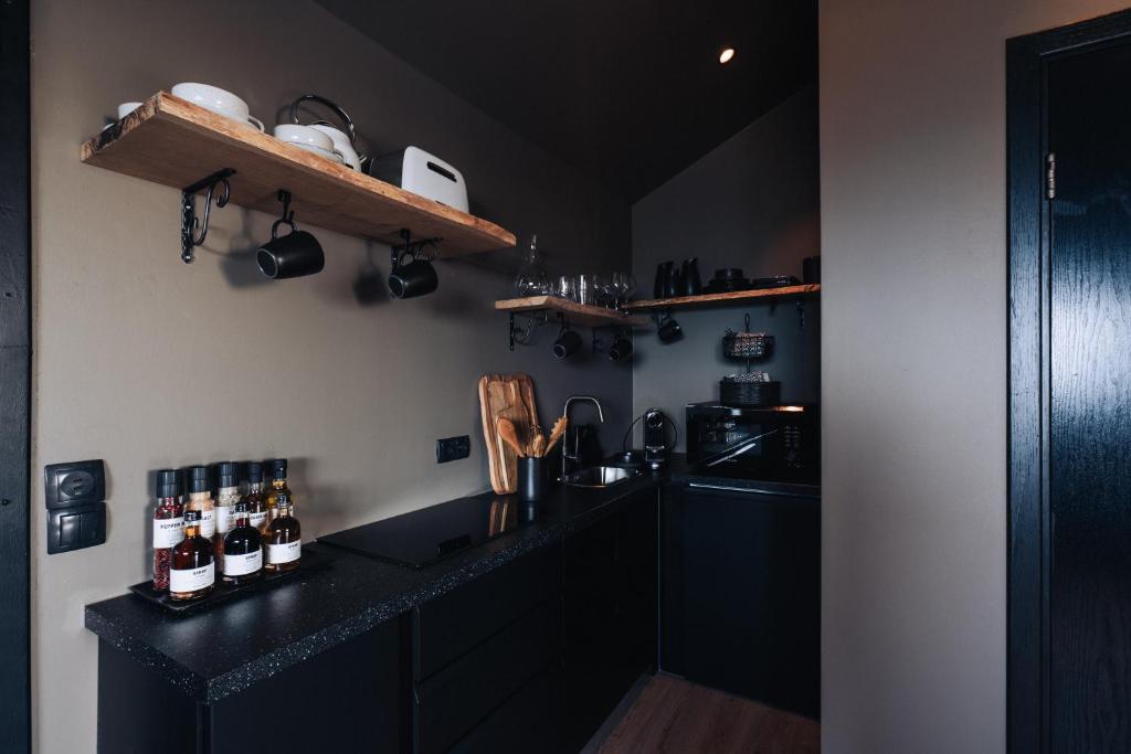 Kuchyň nebo kuchyňský kout v ubytování Keflavik Cozy Apartments
