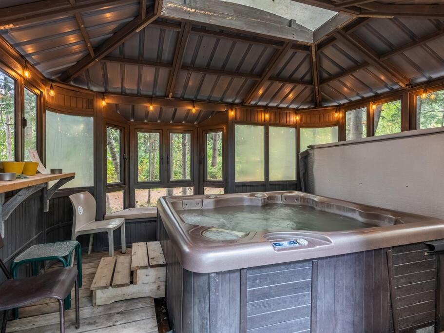 Fotografie z fotogalerie ubytování Le1603 - Le Petit Caribou - Chalet spa et plage v destinaci Sainte-Lucie-de-Doncaster