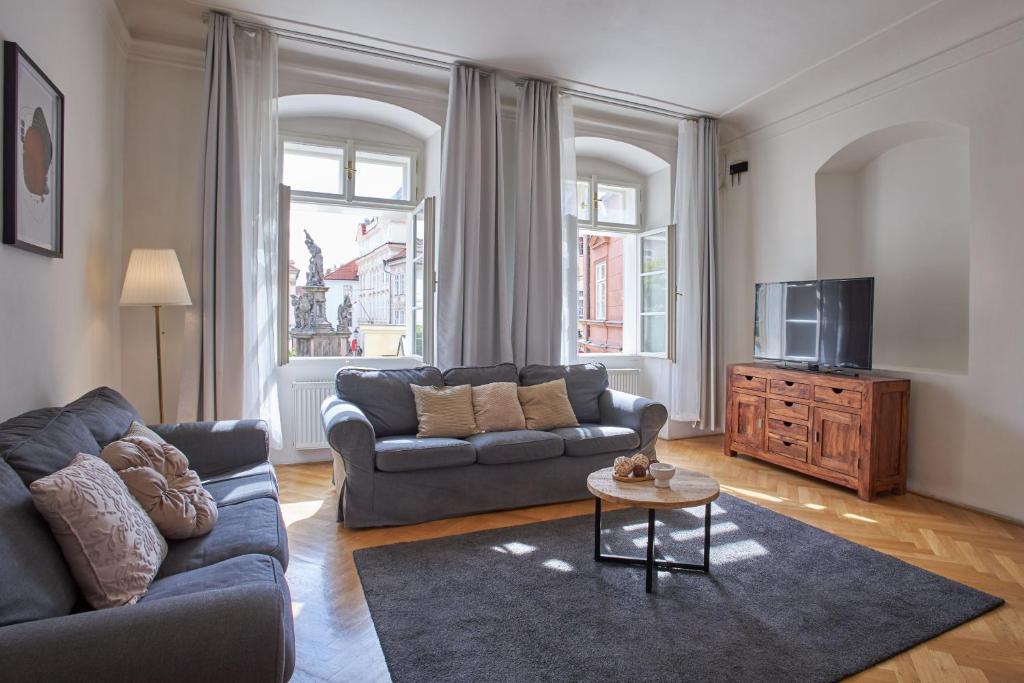 Posezení v ubytování Charles Bridge Suites