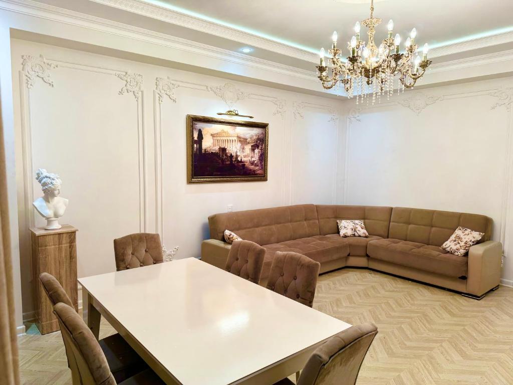 Photo inspiration: Fresh Look at Elegant Apartment With Sea View In Downtown Baku Updated Prices