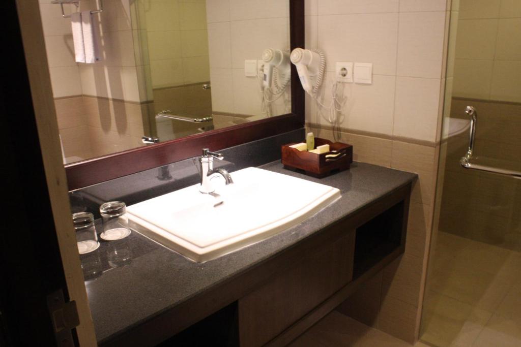 Varna Culture Hotel Soerabaia - Salle Des Affaires
