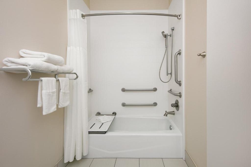Holiday Inn Express & Suites Amarillo West, an IHG Hotel - 
