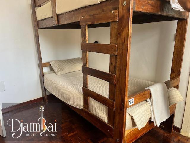 Postel nebo postele na pokoji v ubytování Hostel Djambai