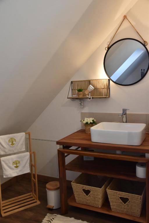 Koupelna v ubytování Gîte des Comtes du Perche 2 logements indépendants de 40 et 25 m2
