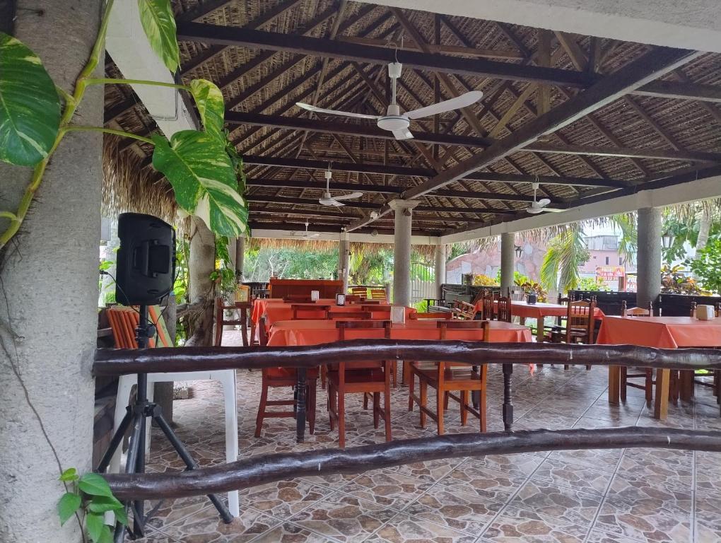 Restaurace v ubytování Playa Encantada