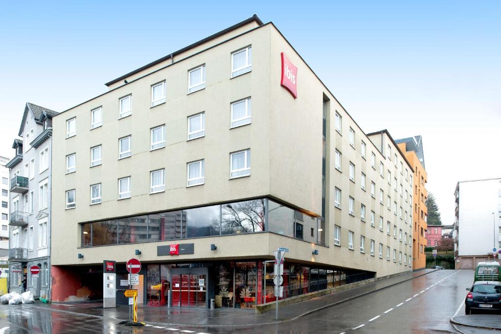 Zgradba, v kateri se nahaja hotel