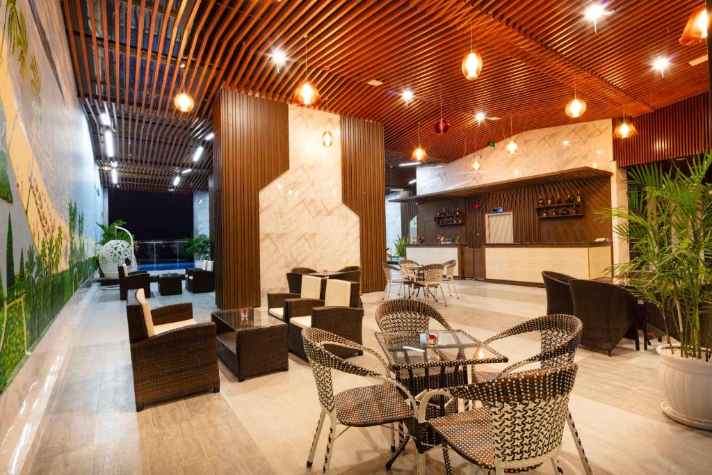 Khu vực ghế ngồi tại Vesna Hotel Nha Trang