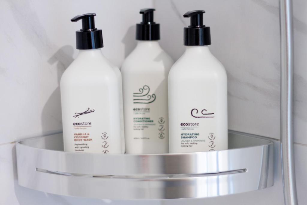 Stylish LUX Homes 4 Bed CBD Walk to Cafes and Latimer - Resim 15