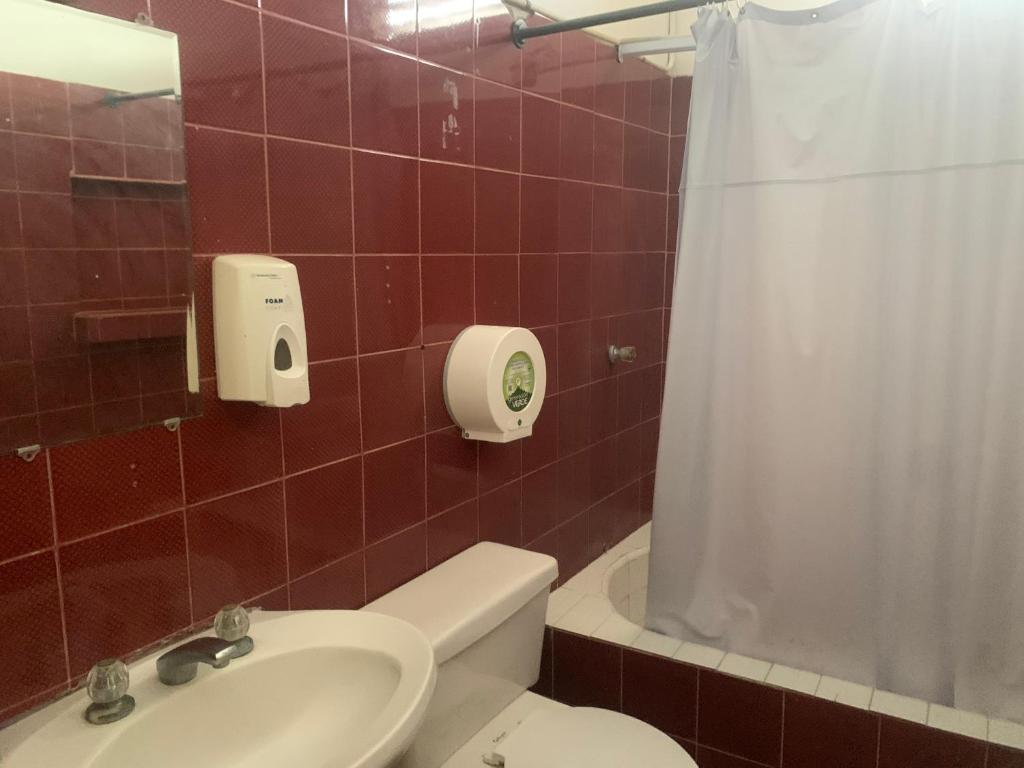 Koupelna v ubytování Veranera Hostal