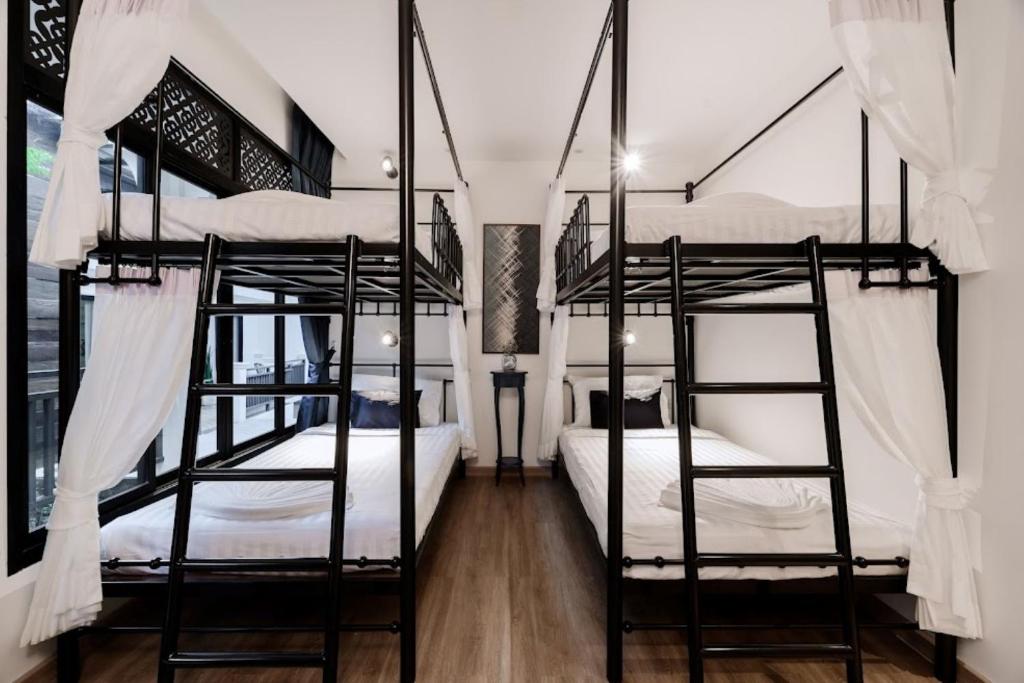 
Bunk Bed in Mixed Dormitory Room
