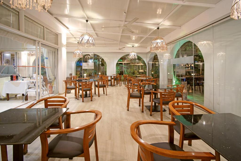 Restaurace v ubytování Kyparissia Beach Hotel