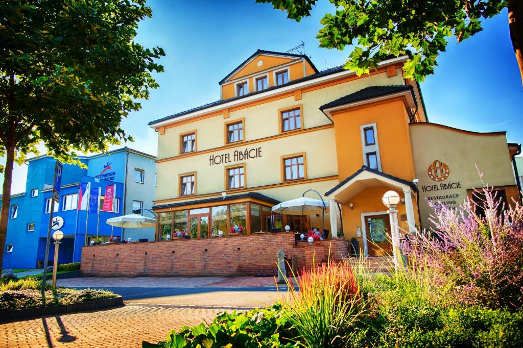 Budova, kde se hotel nachází