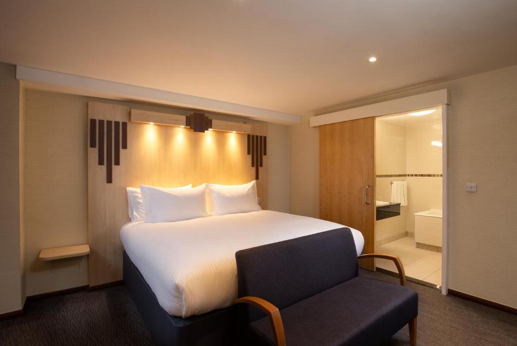 Tavistock Hotel - Standard Family Room