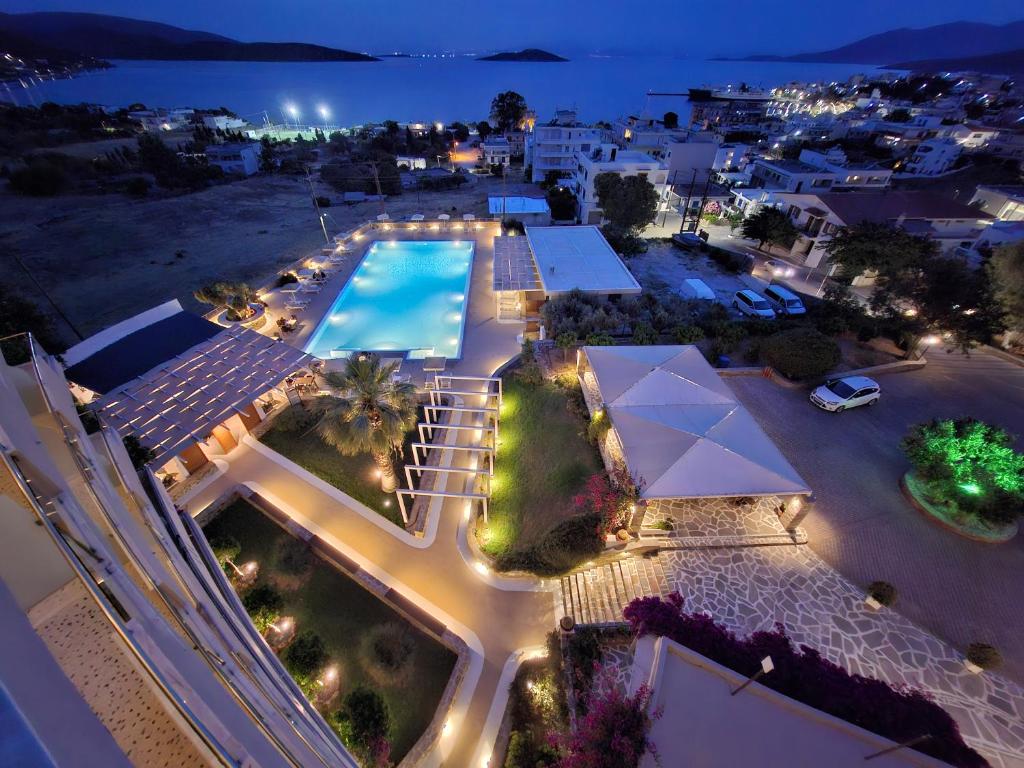 Bazén v ubytování Marmari Bay Hotel nebo v jeho okolí