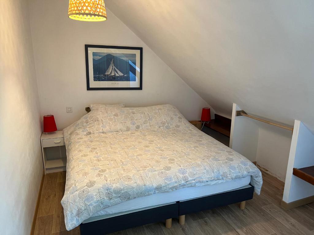 Postel nebo postele na pokoji v ubytování Appartement à Arradon