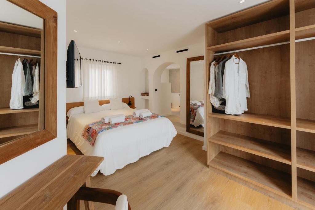 FERGUS Style Punta Arabi - Salle Double De Style