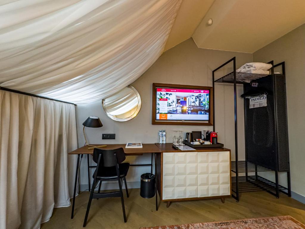 TV a/nebo společenská místnost v ubytování Hotel Indigo Belgrade by IHG