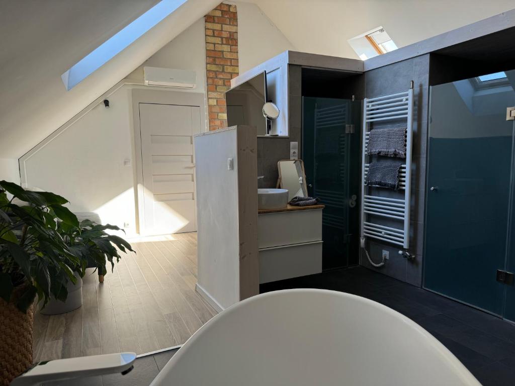 A kitchen or kitchenette at ZiMo Taliándörögdi MoZiHáz