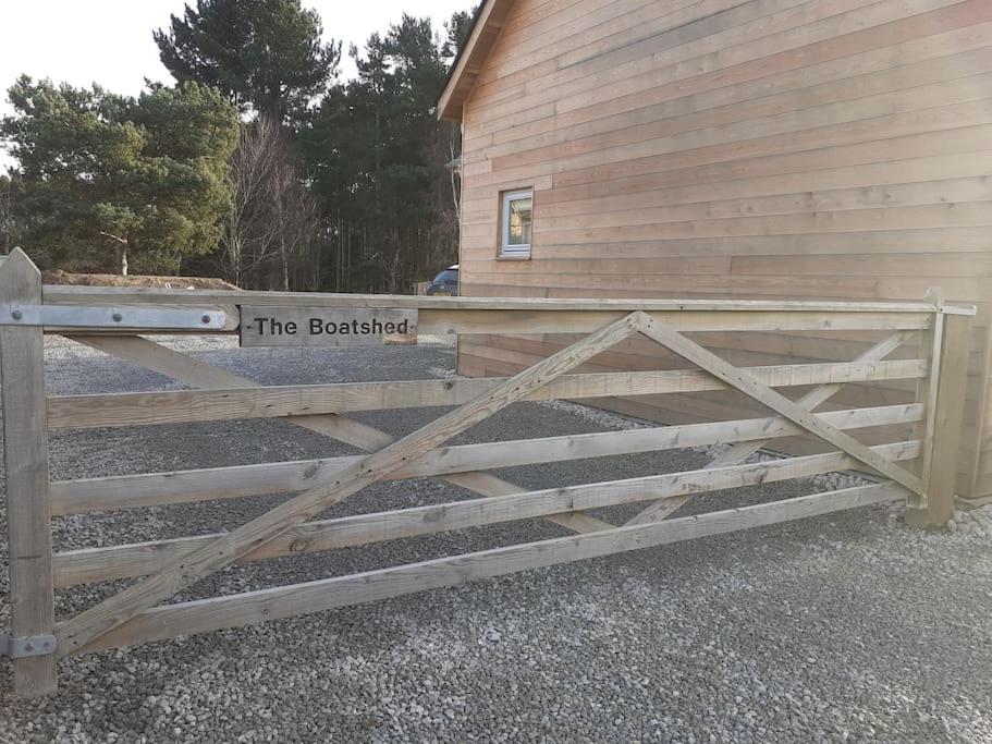Φωτογραφία από το άλμπουμ του 2 Sylvan Heath - The Boatshed σε Findhorn