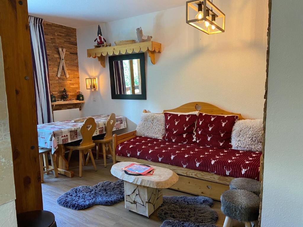 Posedenie v ubytovaní Pied des Pistes, 2 pièces, 6pers, Piscine et Sauna