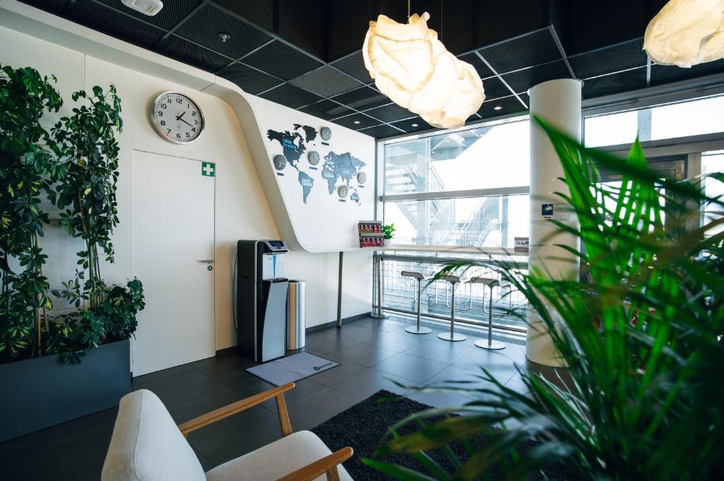 MY CLOUD Transit Hotel - Guests with international flight only! - Resim 12