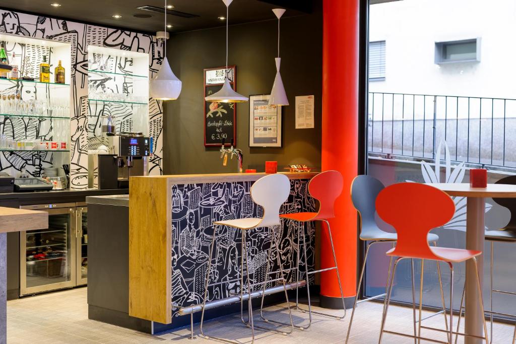 Salon oz. bar v nastanitvi Hotel Ibis Bregenz