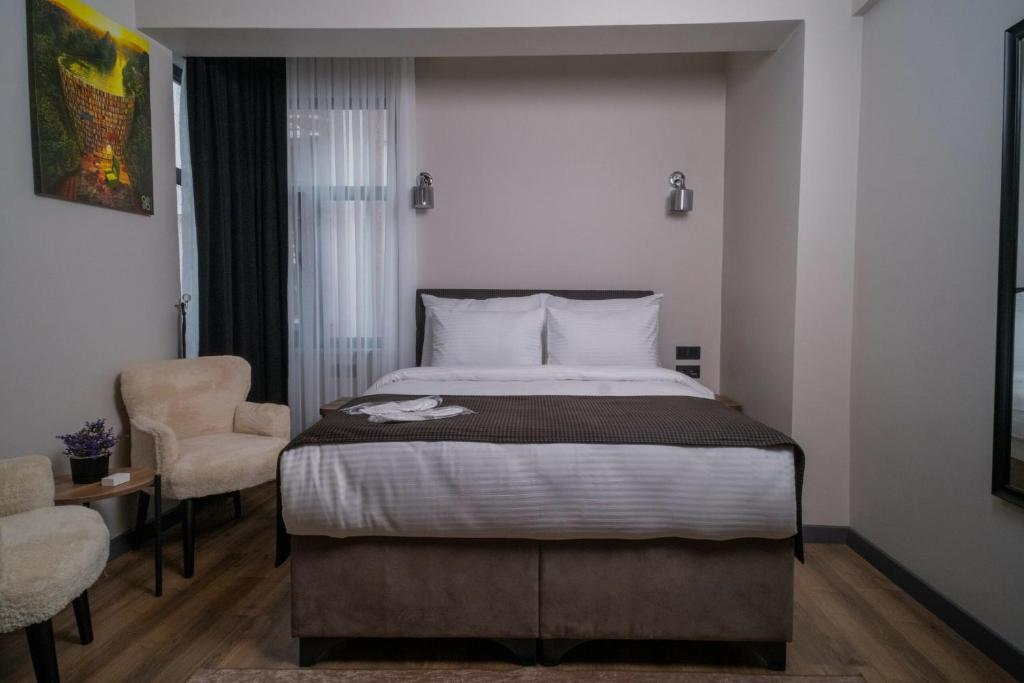 Grand CLOVER Hotel - 2