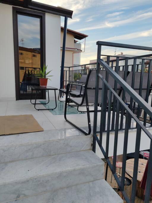 Balkón nebo terasa v ubytování New house