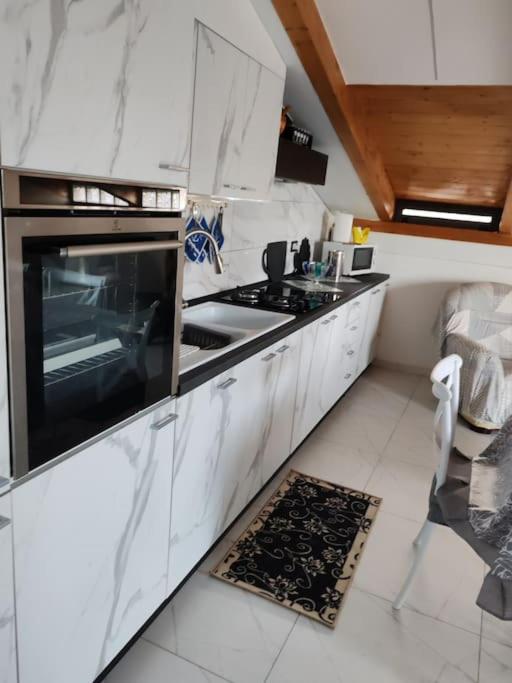 Kuchyň nebo kuchyňský kout v ubytování New house