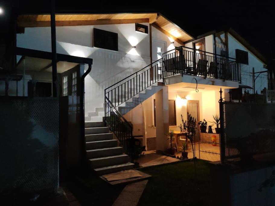Fotografie z fotogalerie ubytování New house v destinaci Qualiano